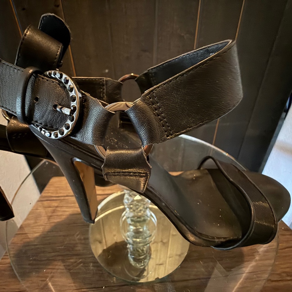 Sling back heels
